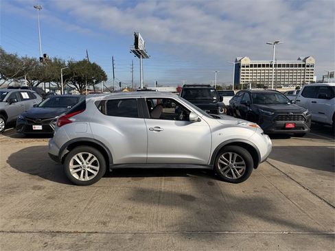 Used 2013 Nissan Juke S image 4