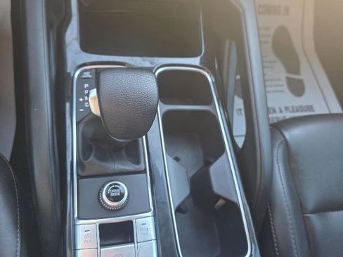 Used 2020 Kia Telluride LX image 19