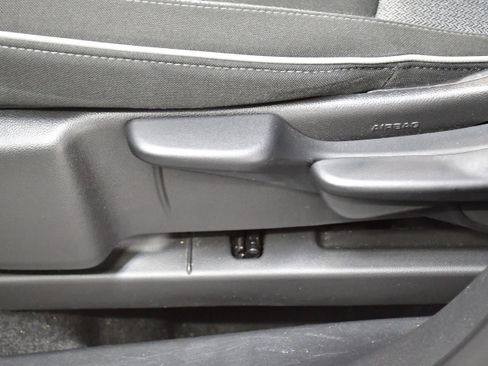 Used 2025 Chevrolet TrailBlazer LT FWD image 15