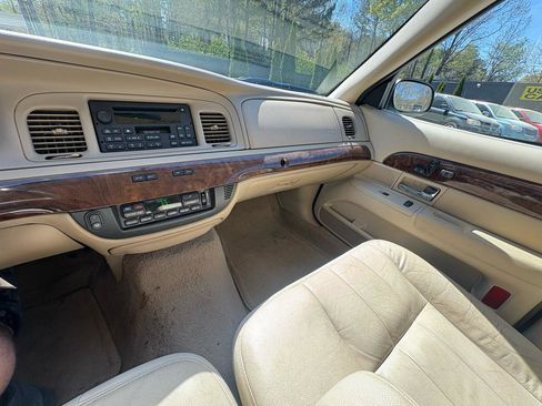 Used 2009 Mercury Grand Marquis LS RWD image 16