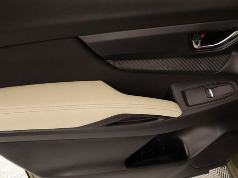 Used 2024 Subaru Ascent Premium w/ Convenience Package image 17