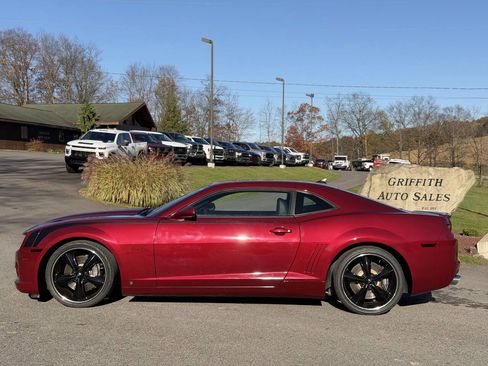 Used 2010 Chevrolet Camaro SS w/ RS Package image 2