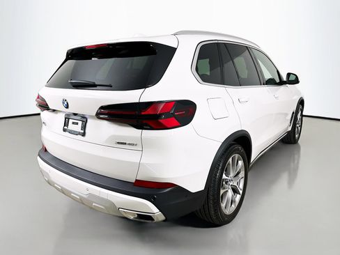 Used 2024 BMW X5 xDrive40i w/ Parking Assistance Package AWD/4WD image 5