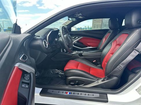 Used 2016 Chevrolet Camaro LT RWD image 22