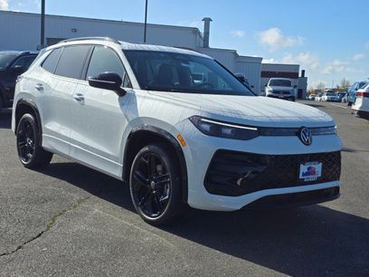 New 2026 Volkswagen Tiguan SE R-Line
