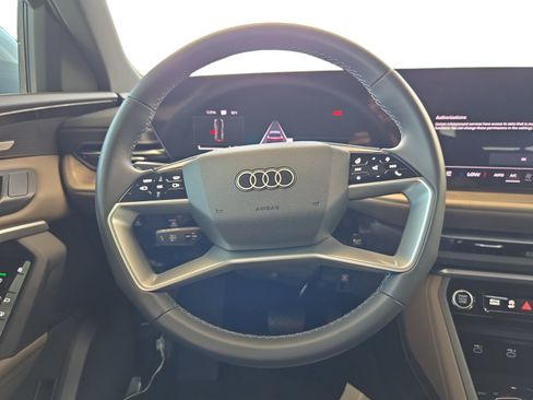 Used 2025 Audi Q5 Prestige AWD/4WD image 13