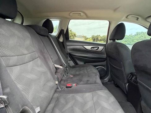 Used 2016 Nissan Rogue S FWD image 16