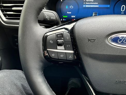 Used 2023 Ford Escape SE w/ PHEV Premium Package image 22