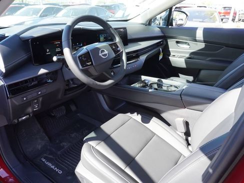 Used 2025 Nissan Murano SV FWD image 16