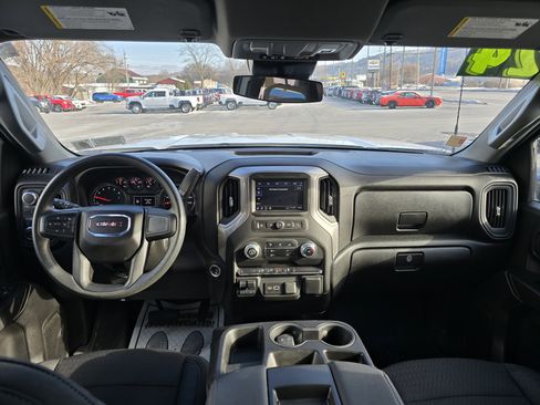 Used 2024 GMC Sierra 2500 Pro w/ Convenience Package image 14