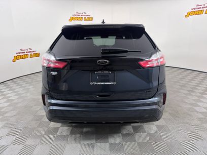 Used 2022 Ford Edge SE w/ Black Appearance Package