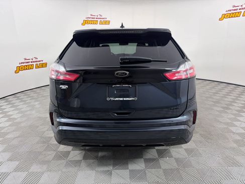 Used 2022 Ford Edge SE w/ Black Appearance Package AWD/4WD image 4