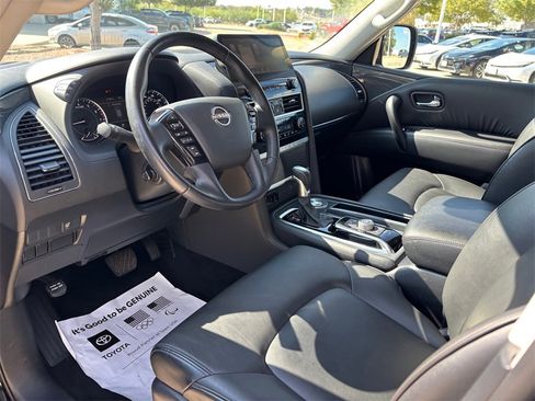 Used 2023 Nissan Armada SV image 8