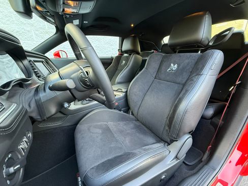 Used 2022 Dodge Challenger R/T Scat Pack RWD image 17