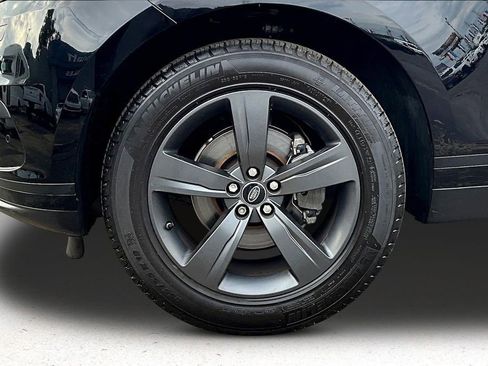 Used 2019 Land Rover Range Rover Velar S AWD/4WD image 34