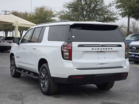Certified 2024 Chevrolet Suburban Z71 w/ Luxury Package image 6