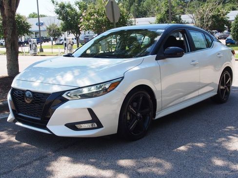 Used 2022 Nissan Sentra SR w/ Midnight Edition FWD image 3
