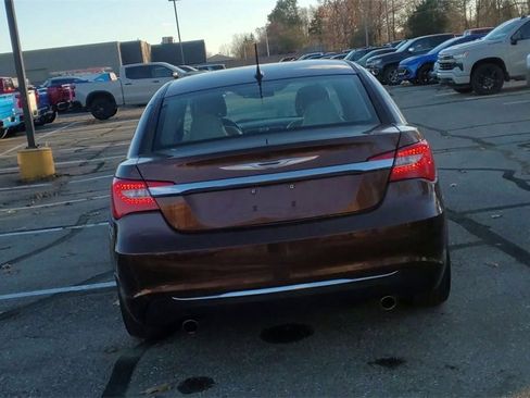 Used 2012 Chrysler 200 Limited image 7