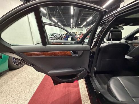 Used 2011 Mercedes-Benz C 300 4MATIC Sedan image 28