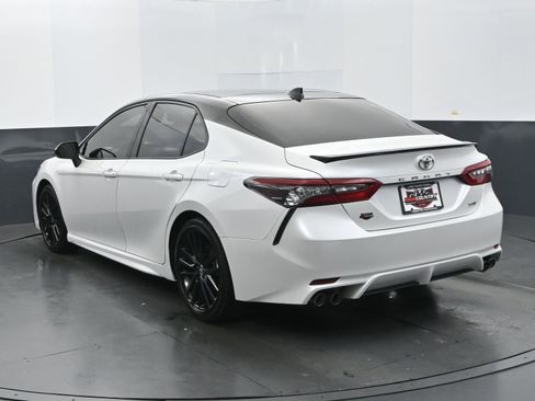 Used 2023 Toyota Camry XSE image 4