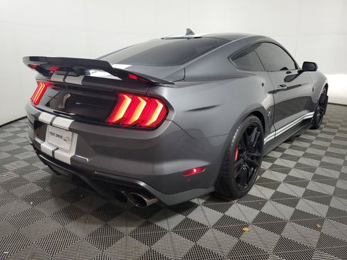 Used 2021 Ford Mustang Shelby GT500 w/ Technology Package RWD image 7