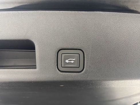 Used 2026 GMC Acadia Elevation w/ Elevation Premium Package image 33