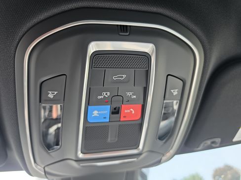 New 2026 Jeep Cherokee Limited AWD/4WD image 32