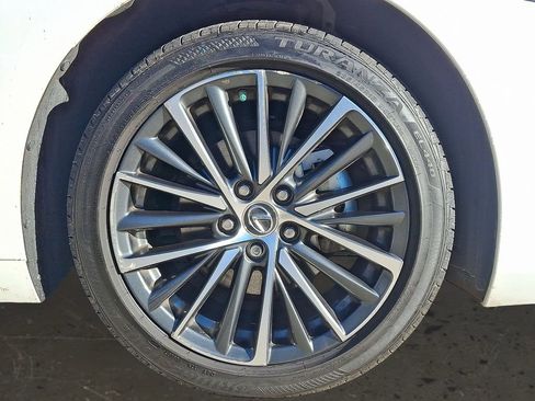 Used 2025 Lexus ES 300h w/ Premium Package image 9