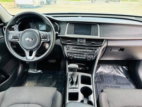Used 2018 Kia Optima LX w/ Convenience Package FWD image 9