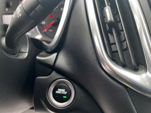 Used 2024 Chevrolet Equinox LT image 17