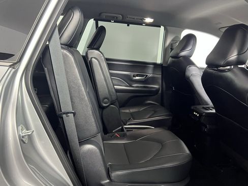 Used 2025 Toyota Grand Highlander AWD image 30