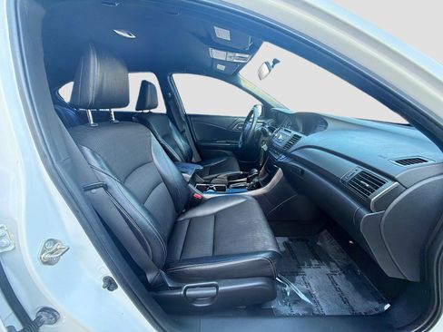 Used 2016 Honda Accord Sport image 31