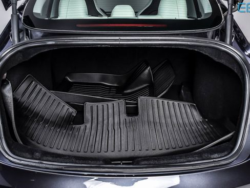 Used 2024 Tesla Model 3 Performance image 11