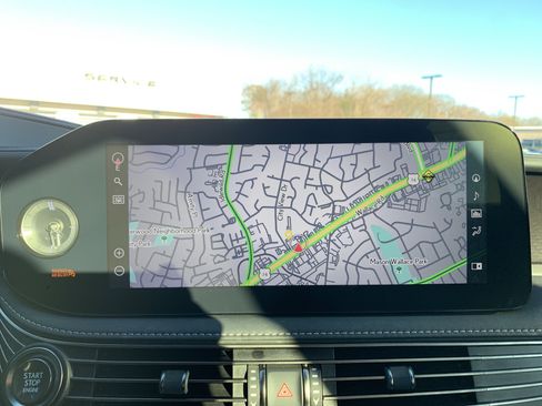 Certified 2021 Lexus LS 500 w/ Accessory Package (Z1) image 24