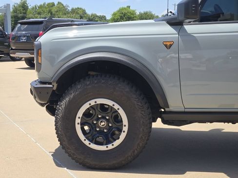 Used 2022 Ford Bronco Badlands w/ Sasquatch Package AWD/4WD image 28