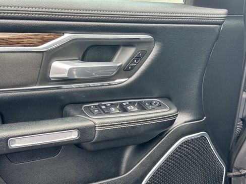Used 2019 RAM 1500 Laramie w/ Off Road Group AWD/4WD image 31