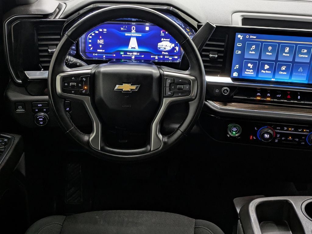 Used 2023 Chevrolet Silverado 1500 LT AWD/4WD image 7
