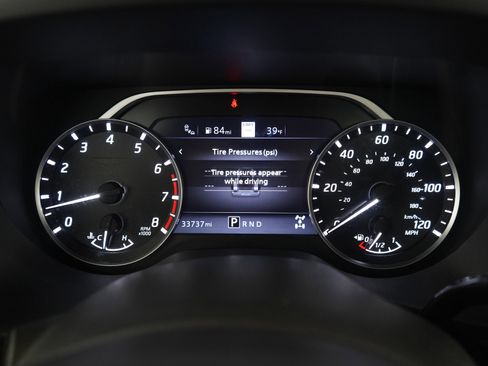 Used 2022 Nissan Titan Platinum Reserve w/ Moonroof Package image 24