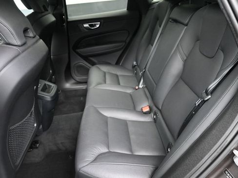 Used 2024 Volvo XC60 B5 Plus w/ Protection Package Premier AWD/4WD image 17