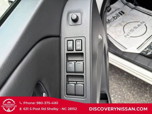 Certified 2025 Nissan Frontier SV RWD image 11