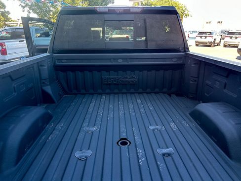 Used 2024 Chevrolet Silverado 2500 High Country w/ High Country Premium Package AWD/4WD image 28