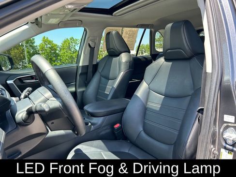 Used 2023 Toyota RAV4 XLE Premium image 14