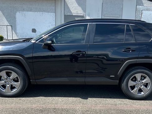 Certified 2025 Toyota RAV4 XLE w/ Convenience Package AWD/4WD image 8