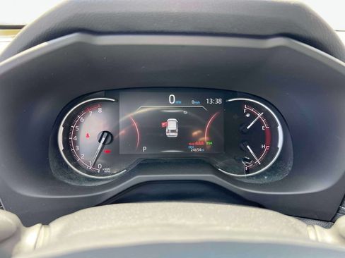 Used 2025 Toyota RAV4 XLE FWD image 25