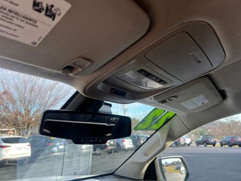 Used 2022 Chevrolet Colorado LT w/ Fleet Safety Package image 31