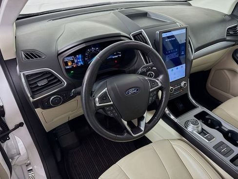 Used 2022 Ford Edge Titanium w/ Equipment Group 301A AWD/4WD image 11