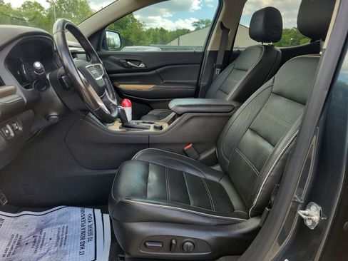 Used 2019 GMC Acadia Denali w/ Technology Package AWD/4WD image 17