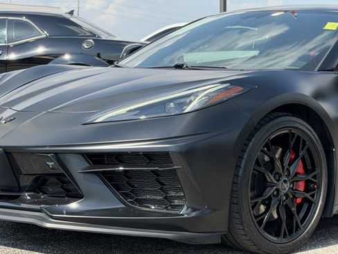 Used 2023 Chevrolet Corvette Stingray Premium Conv w/ Z51 Performance Package RWD image 9