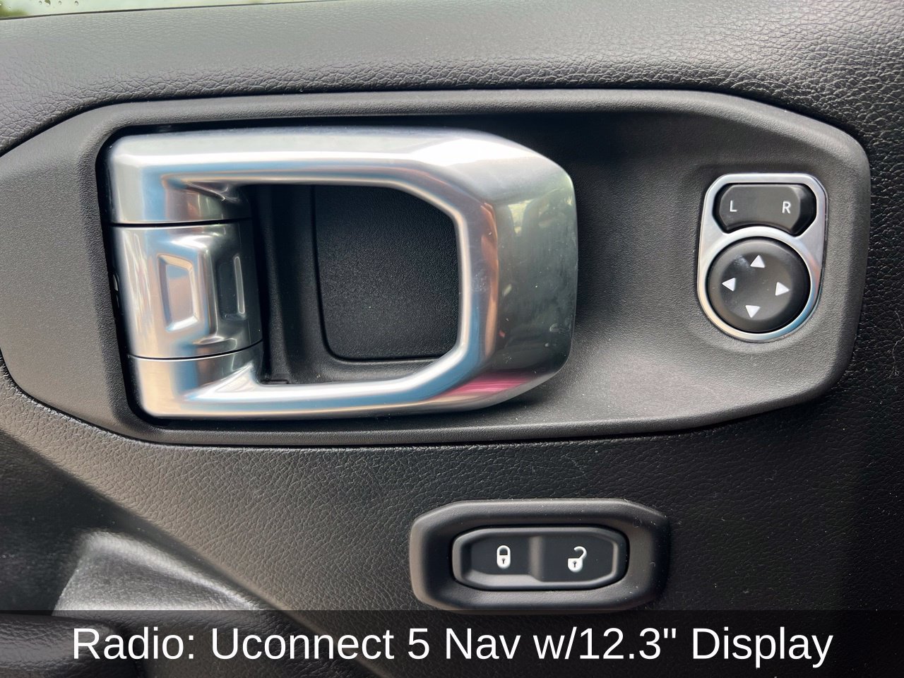 Used 2024 Jeep Wrangler Unlimited Rubicon w/ Technology Group AWD/4WD image 12