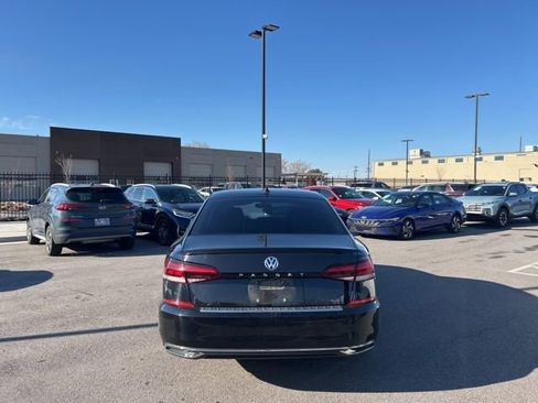 Used 2022 Volkswagen Passat 2.0T SE image 6